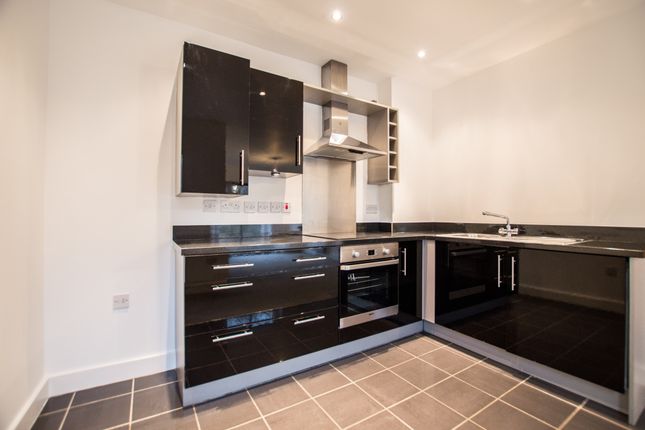Flat to rent in New Rowley Road, Dudley