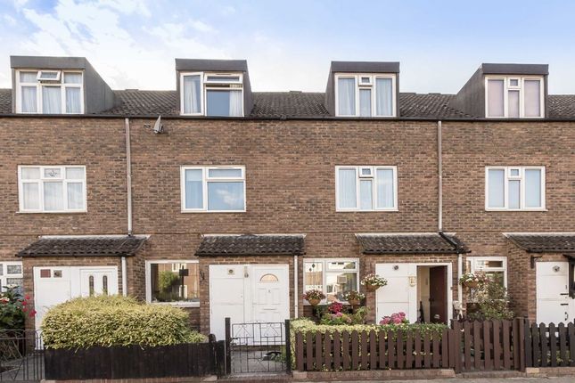 Thumbnail Property to rent in Coppock Close, London