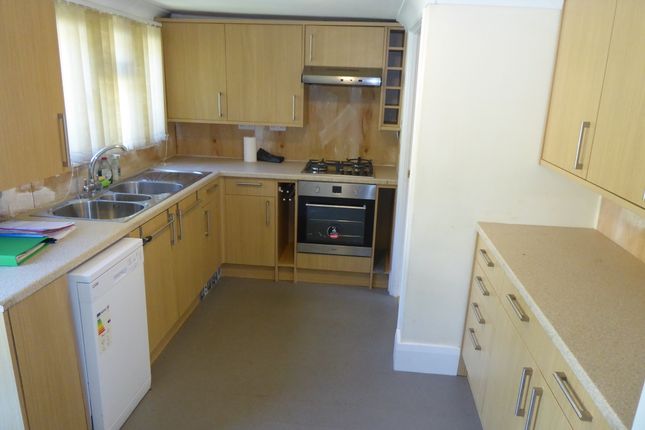 30, Duffins Orchard, Brox Road, Ottershaw, Chertsey photo 2