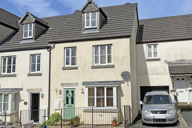 Thumbnail Terraced house for sale in Triumphal Crescent, Woodford, Plymouth