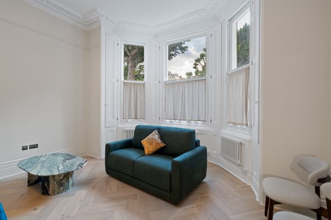 1-bed flat on Flat 4, 123, Queens Gate, London, £4,117/mo