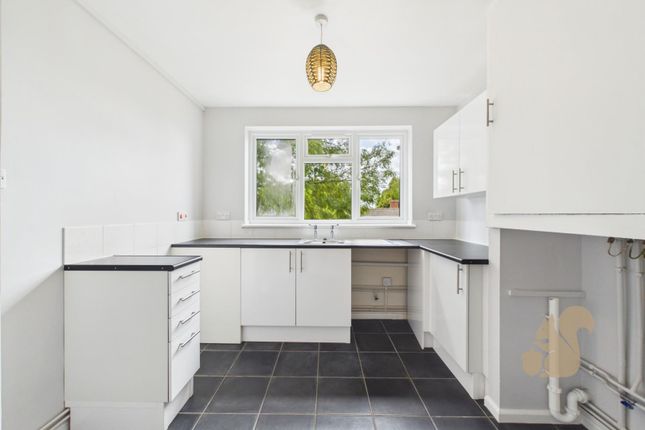 16, Dunlin Road, Ipswich photo 2