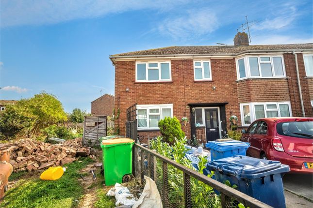 2-bed flat on 5, Almond Tree Close, Sheerness, £90,000