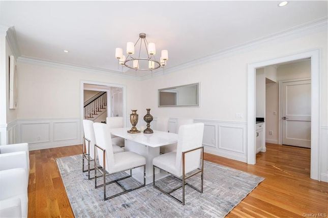 Town house for sale in 10 Byron Place #302, Larchmont, New York, United States Of America