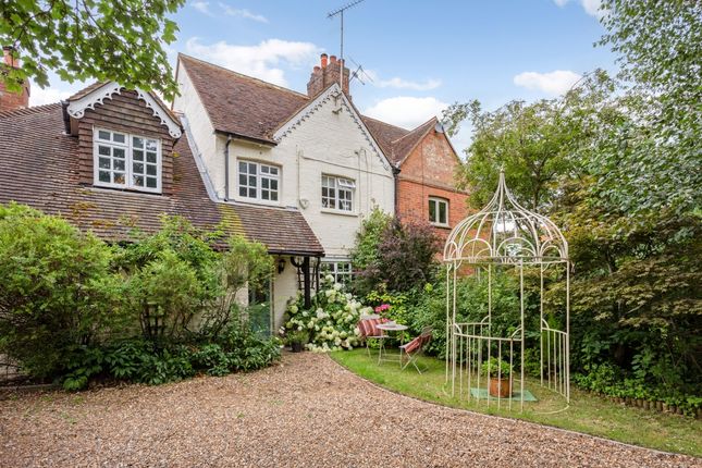 Thumbnail Semi-detached house to rent in The Gardens, Old Lane, Cobham