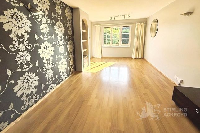 Benwell Court, Surrey photo 2