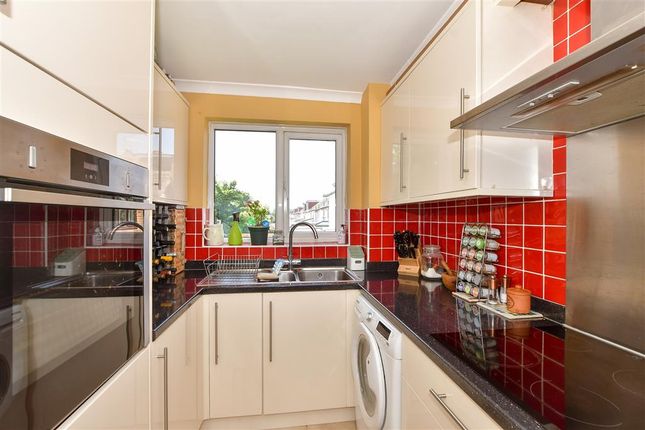 Thumbnail Flat for sale in Overton Drive, Chadwell Heath, Essex