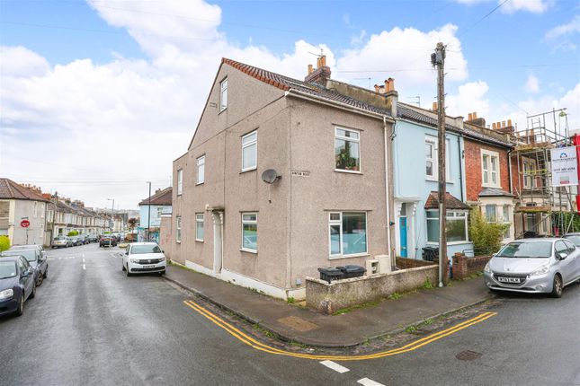 Flat for sale in Hinton Road, Easton, Bristol