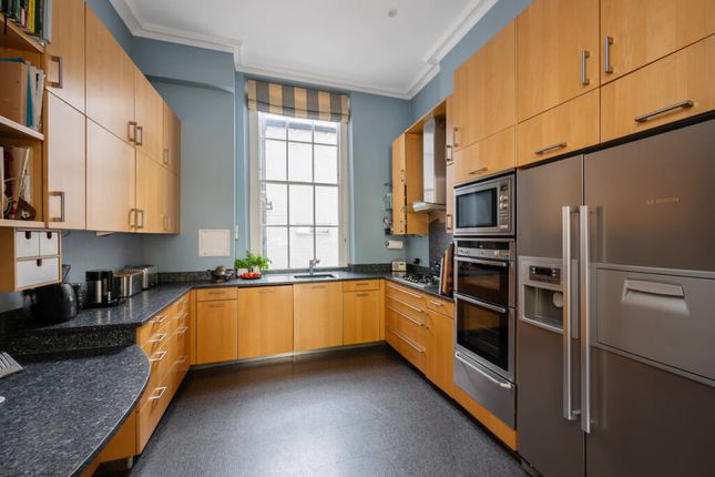 36, Connaught Square, London photo 3