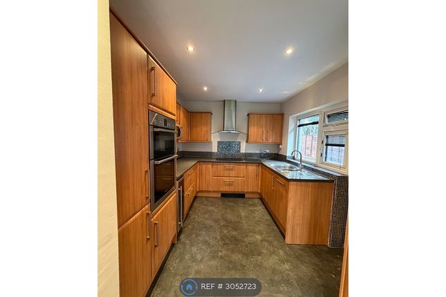 Park Lane, Whitefield, Manchester photo 5