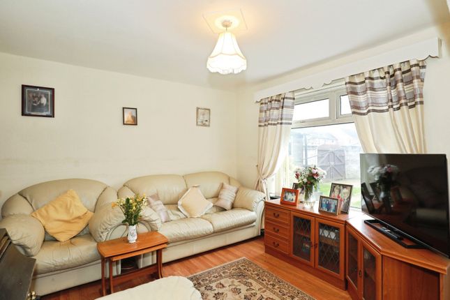77, Grange Lane, Cheshire photo 3