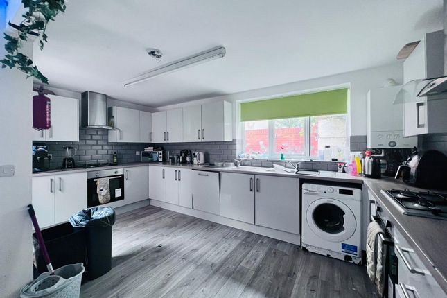 82 Lenton Boulevard, Nottingham photo 4