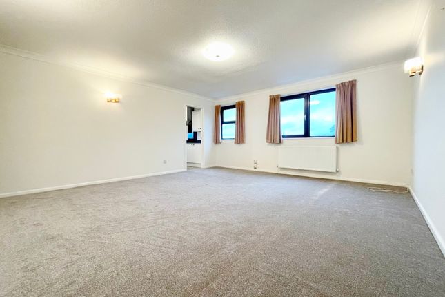 7 Oak Manor, 130 Hales Road, Cheltenham photo 4