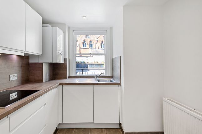 21 Hillgate Place Balham Hill, London photo 4