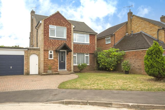 Thumbnail Detached house to rent in Godley Road, West Byfleet