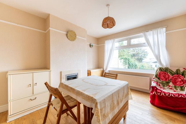 Thumbnail Terraced house to rent in Chipstead Gardens, Gladstone Park, London