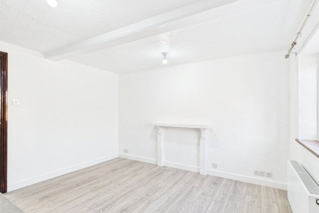 4 Towan Court,, St. Merryn, Cornwall photo 3