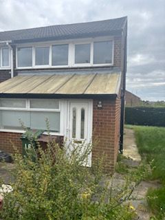 Semi-detached house to rent in Eastwood Avenue, Wakefield