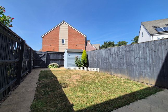 9 Larch Drive, Coalville photo 4