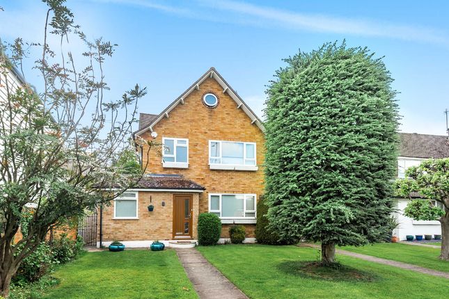 Detached house for sale in Hadley Highstone, Barnet, Hertfordshire