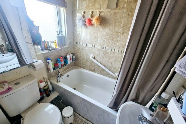114, Carnation Road, SOUTHAMPTON photo 4