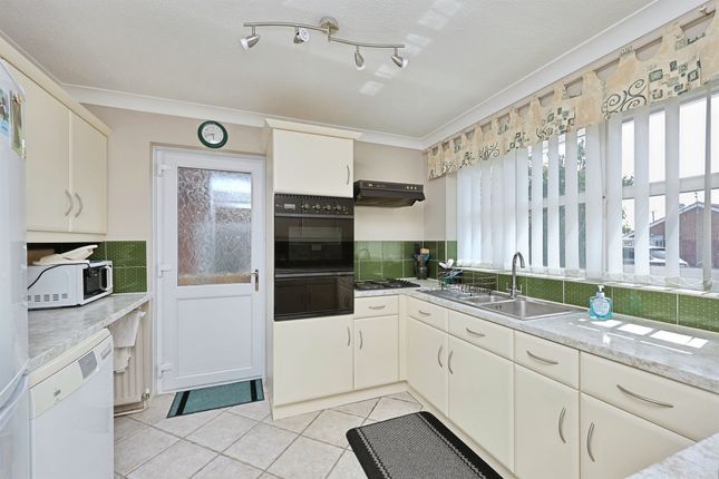 11, Bennett Road, Dereham photo 4