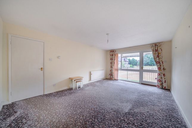 Flat 69, Bramley Grange,, Horsham Road, Guildford photo 2