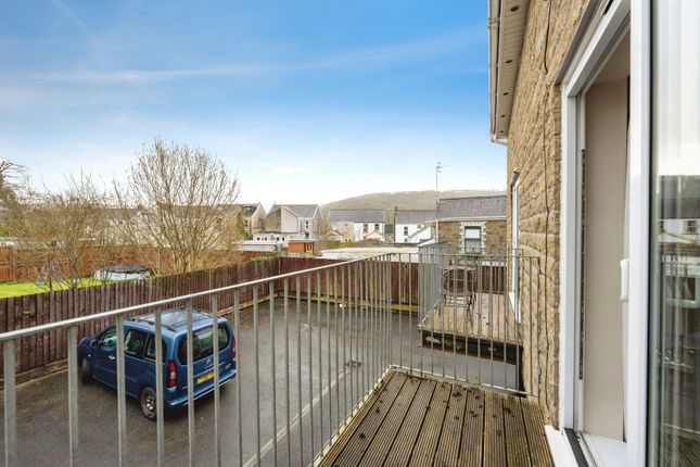 Flat 10, Woodland Court,, Brecon Road, Swansea photo 2