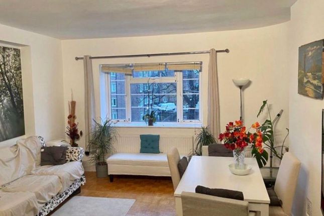 5, Envill Court, Cazenove Road, London photo 2