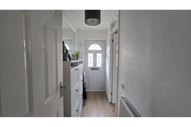 15, Trenchard Crescent, Chelmsford photo 3