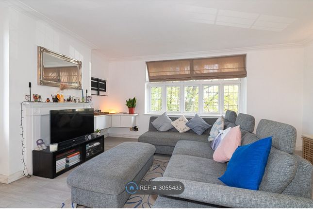 Flat, Wendover Court Finchley Road, London photo 3
