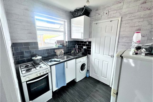 Flat for sale in Abercromby Avenue, High Wycombe