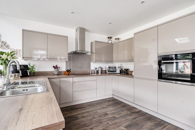 142, Horbury Road, West Yorkshire photo 4