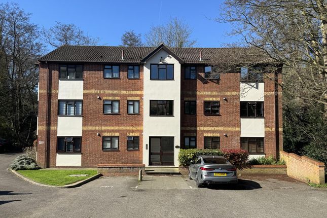 Marlborough House, Firsgrove Crescent, Brentwood photo 2