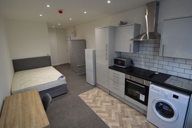 Flat to rent in Linthorpe Road, Middlesbrough
