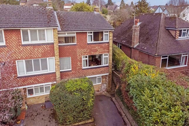 Thumbnail Town house for sale in Gravel Hill, Chalfont St Peter