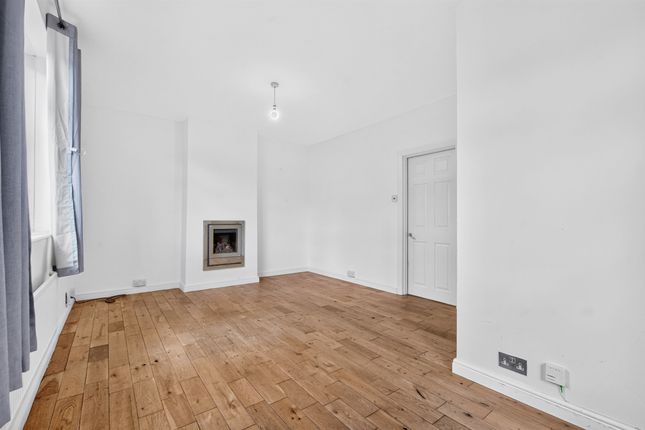 22, Hyde View Road, Harpenden photo 2
