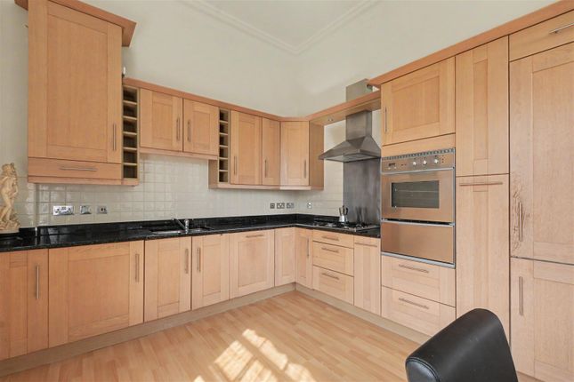 4 The Grange, Town Street, Nottingham photo 4