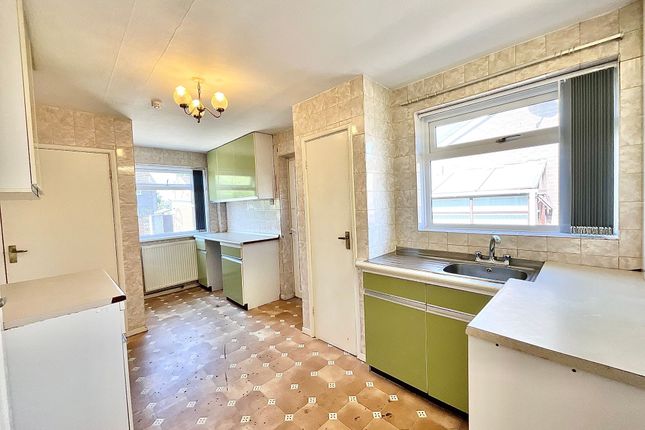 2 Trent Close, Stoke-On-Trent photo 3