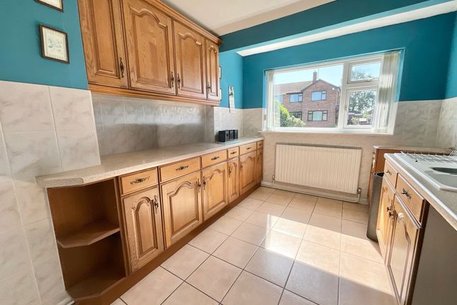 17 Scarratt Drive, Stoke-On-Trent photo 2
