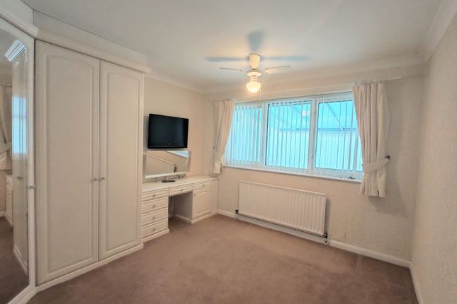 35, Ashleigh Avenue, Pontefract photo 5