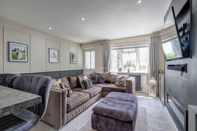 21, Fairfield Bungalows, Blandford Forum photo 4