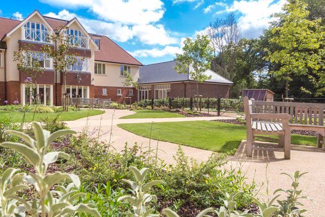 Property for sale in Hampshire Lakes, Oakleigh Square, Yateley Retirement Property