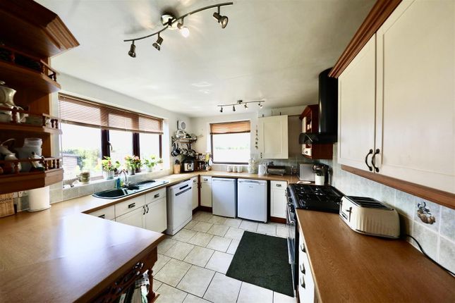 79, Staithes Road, Hull photo 4