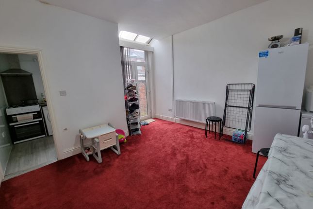 7 Middleham Street, Manchester photo 4