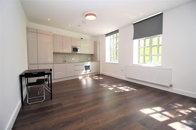Open Plan Living Room  -  Kitchen