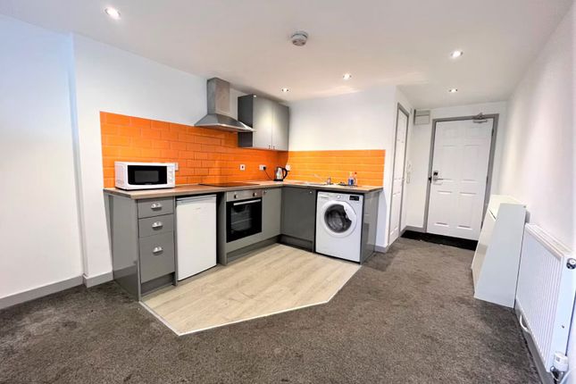 1-bed flat on Apartment 309 - 20, Anlaby Road, Hull, £57,000