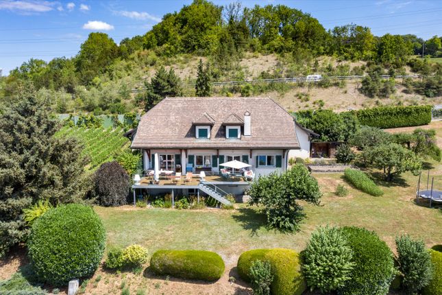 Villa for sale in Chexbres, Vaud, Switzerland