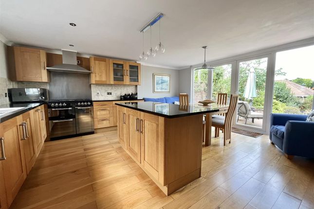 White Lodge, Sea Road, Fairlight photo 2