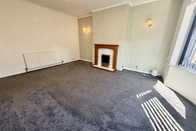47, Lulworth Crescent, Leeds photo 4
